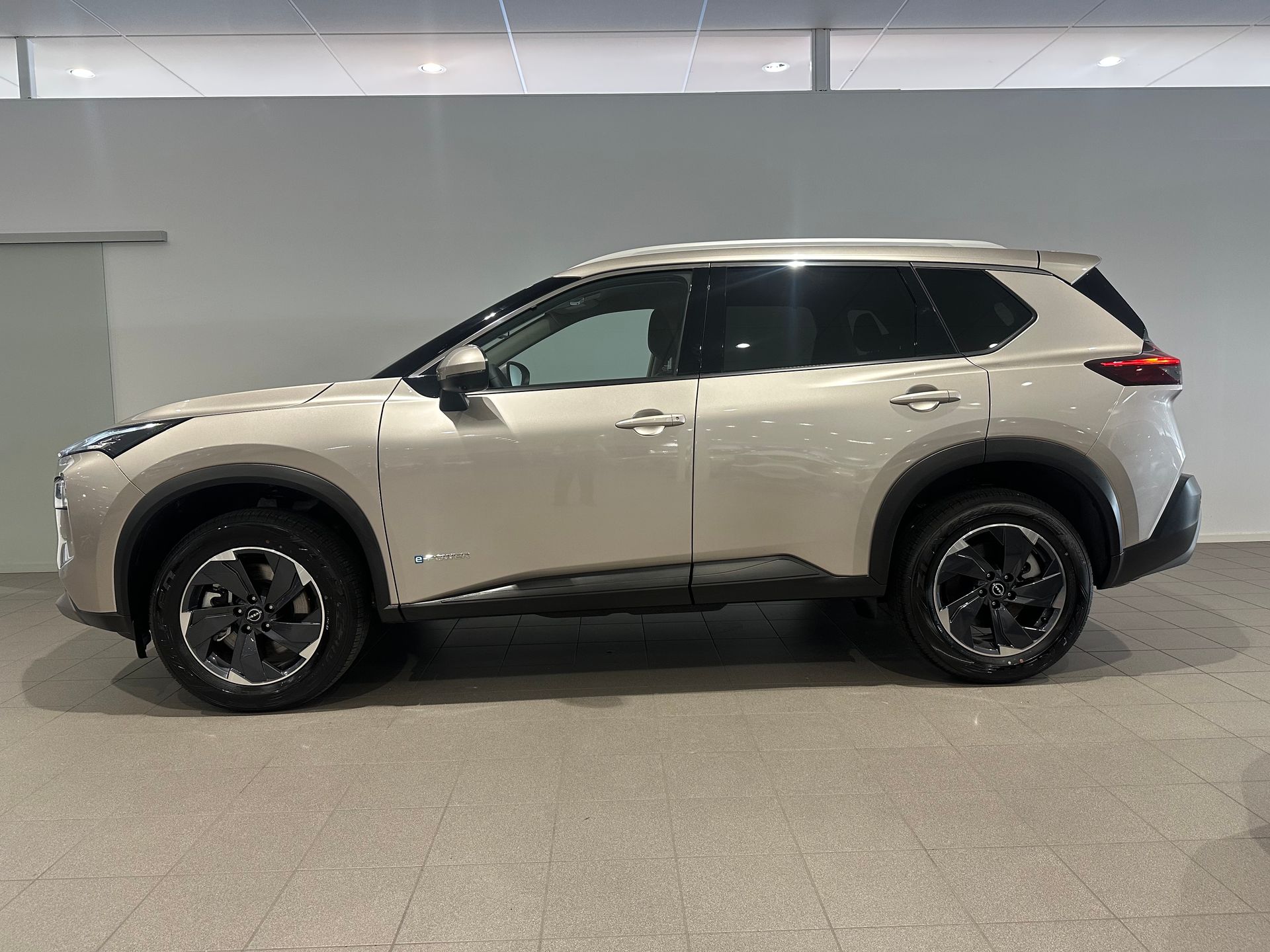 Nissan X-Trail e-4ORCE N-Connecta 5ST 2025, bild 3/10