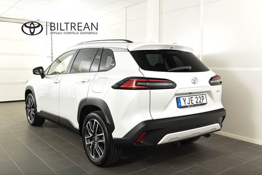 Bild 3 av Toyota Corolla Cross Hybrid AWD-i Elhybrid AWD Executive Drag Skinn JBL Pano LED-ramp