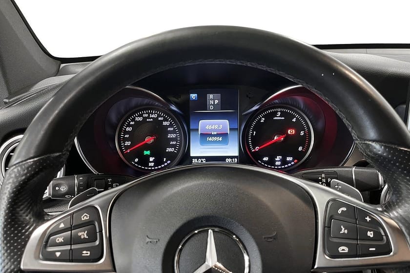 Bild 5 av Mercedes-Benz GLC 220 d 4MATIC AMG Panorama Burmester
