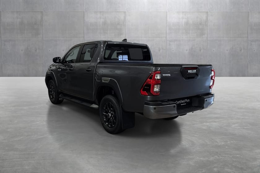 Bilde 3 av Toyota Hilux Dobbelcab 2.8L Diesel MHEV Automat 6 gir 4x4 SR+ Invincible X