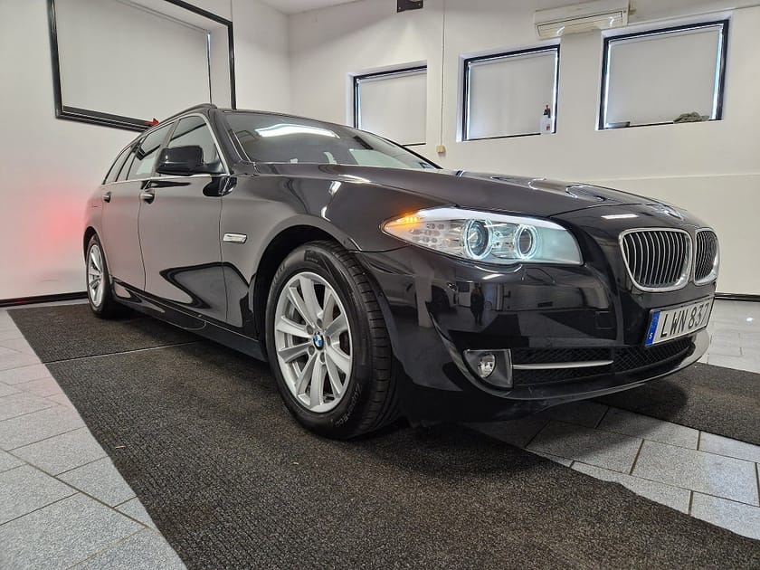 Bild 2 av BMW 5-serie 520d 184 hk Touring Steptronic Euro 5 Drag