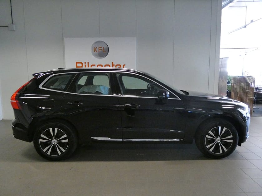 Bild 3 av Volvo XC60 Recharge T6 AWD Pano-Värmare-Blis-Rattvärme-SoV
