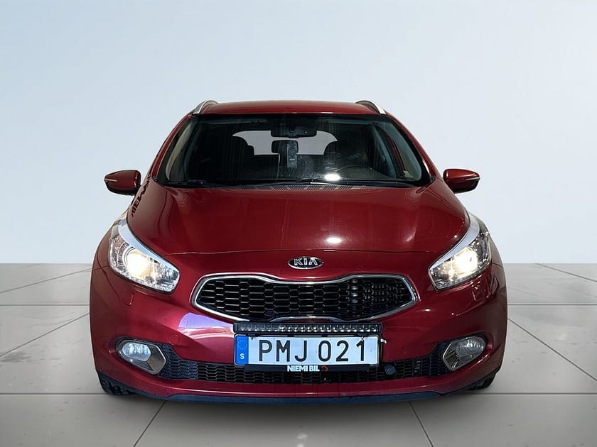 Bild 2 av Kia cee'd_sw 1.6 CRDi EX Comfort Mvärm Drag Kamera S/V-hjul