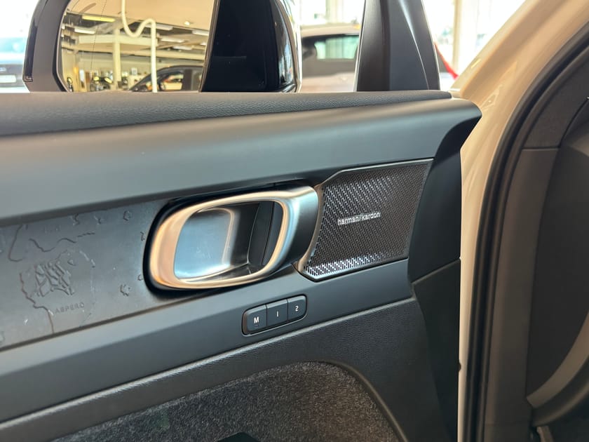 Bild 4 av Volvo EX40 Single Motor Extended Range ExtendedRange Plus SE | Omgående Leverans! |