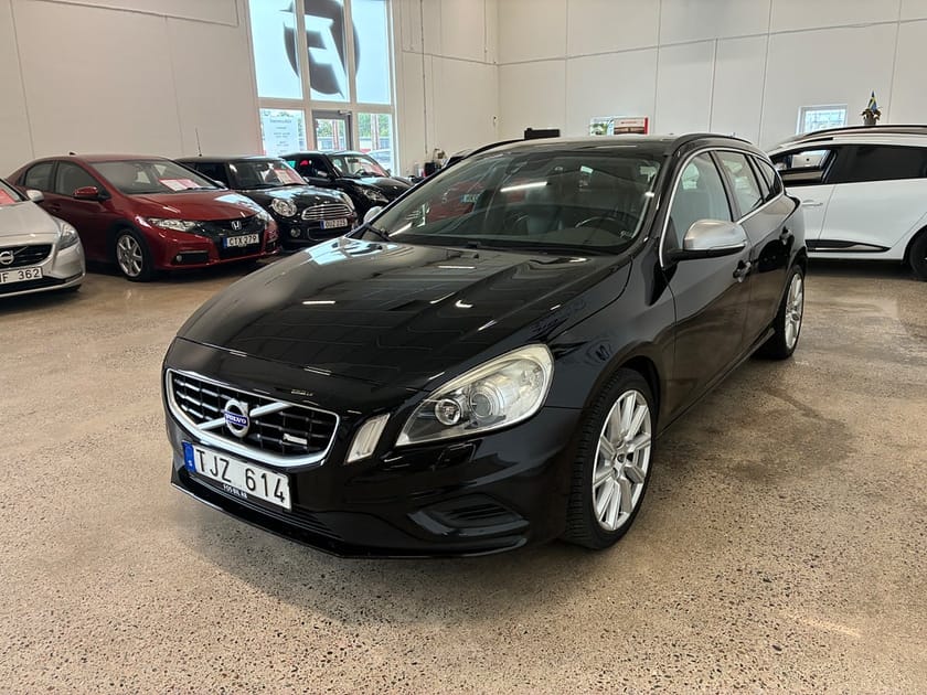 Bild 5 av Volvo V60 D4 AWD Automat R-Design Värmare Drag Helskinn BT SoV