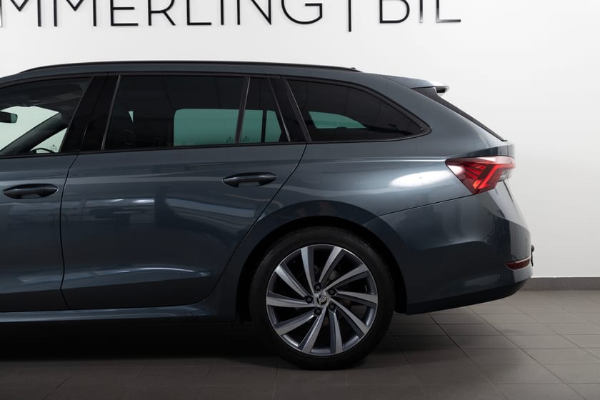Bild 5 av Škoda Octavia Kombi 1.5 TSI e-TEC Cockpit Dragkrok Backkamera