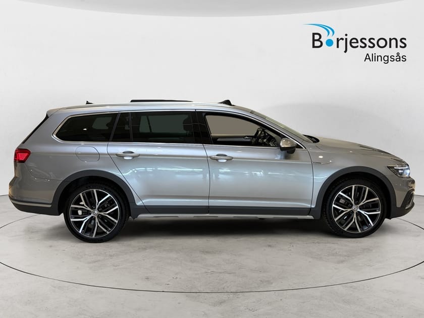 Bild 2 av Volkswagen Passat Alltrack TSI 272hk 4M Drag/Värm/Pano/Läder