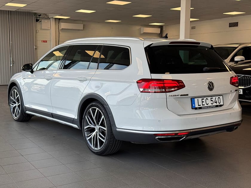 Bild 3 av Volkswagen Passat Alltrack 2.0 TDI 4Motion Kamera Drag