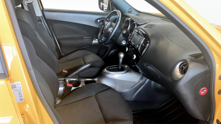 Bild 3 av Nissan Juke 1.6L ACENTA 2WD CVT TECH PACK E6