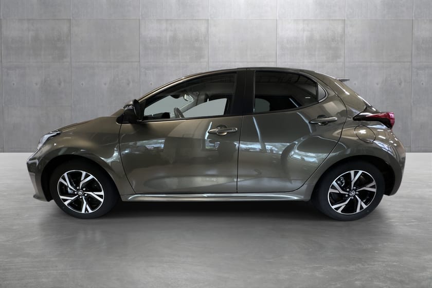 Bilde 2 av Toyota Yaris Hybrid 115