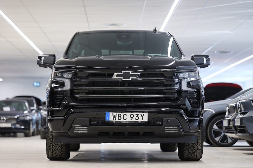 Bild 5 av Chevrolet Silverado 1500 Crew Cab High Country Midnight Edt 3.0 HUD BOSE Lucka