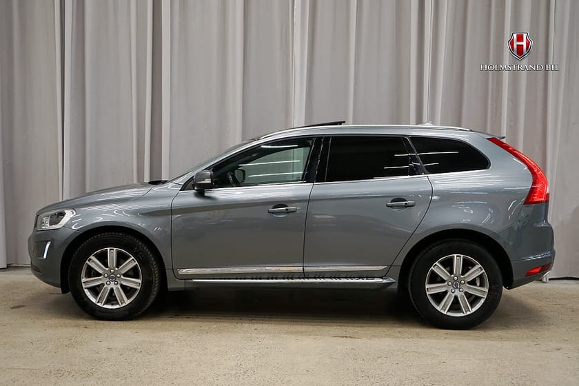 Bild 1 av Volvo XC60 D4 AWD Summum Pano Drag Dvärme BLIS Rattvärme Kamera