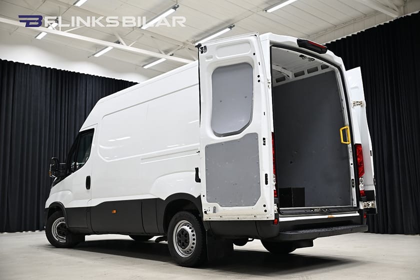 Bild 4 av Iveco Daily 35-140 Van 136HK Automat|Webasto|3.5ton-dragvikt|Leasebar