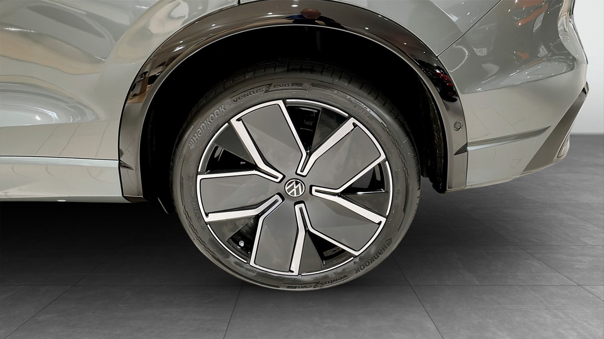 Volkswagen Tiguan eHybrid 2026, photo 6/10