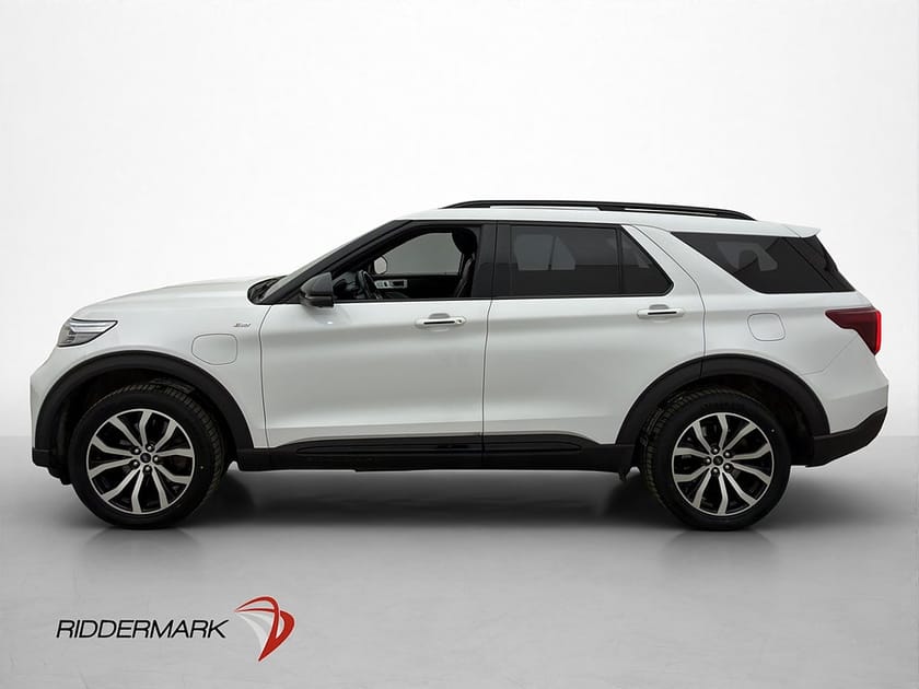 Bild 4 av Ford Explorer Plug-In Hybrid 457hk ST 7Sits Drag 360° B&O