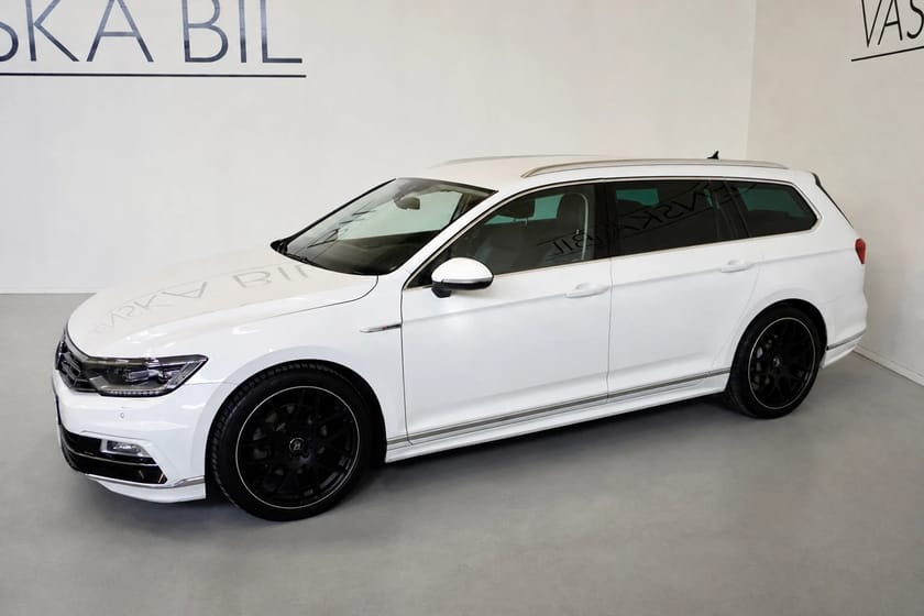Bild 3 av Volkswagen Passat Sportscombi 2.0 TDI DPF SCR 4M GT R-line/Cockpit/Drag