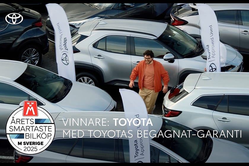 Bild 2 av Toyota C-HR Hybrid 1,8 Executive Skinn JBL Motorvärmare Vinterhjul