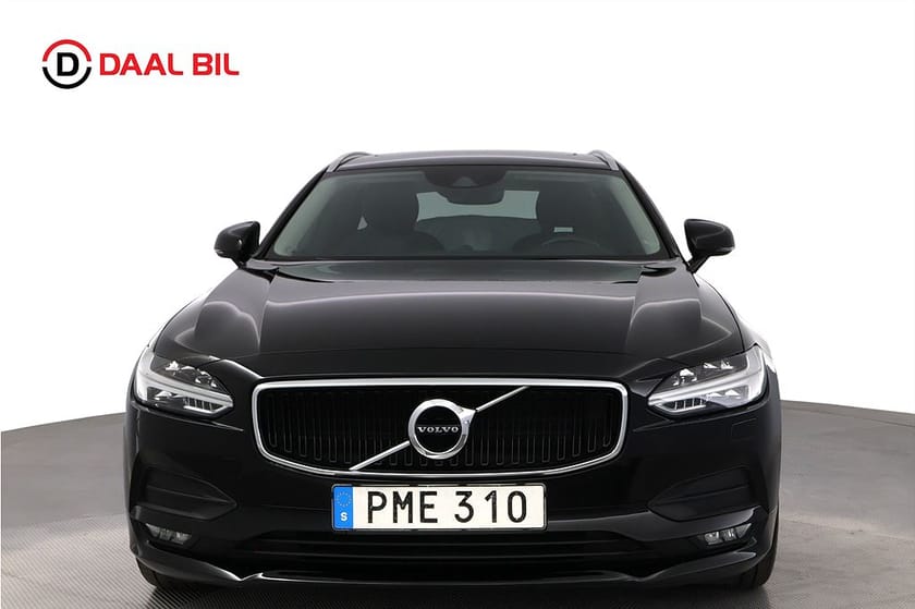 Bild 2 av Volvo V90 D4 AWD 190HK MOMENTUM PANO B&W® NAVI
