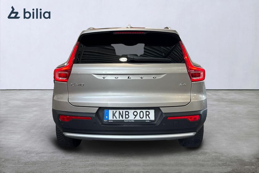 Bild 5 av Volvo XC40 B4 FWD Bensin Core SE II Mörkt tonade rutor