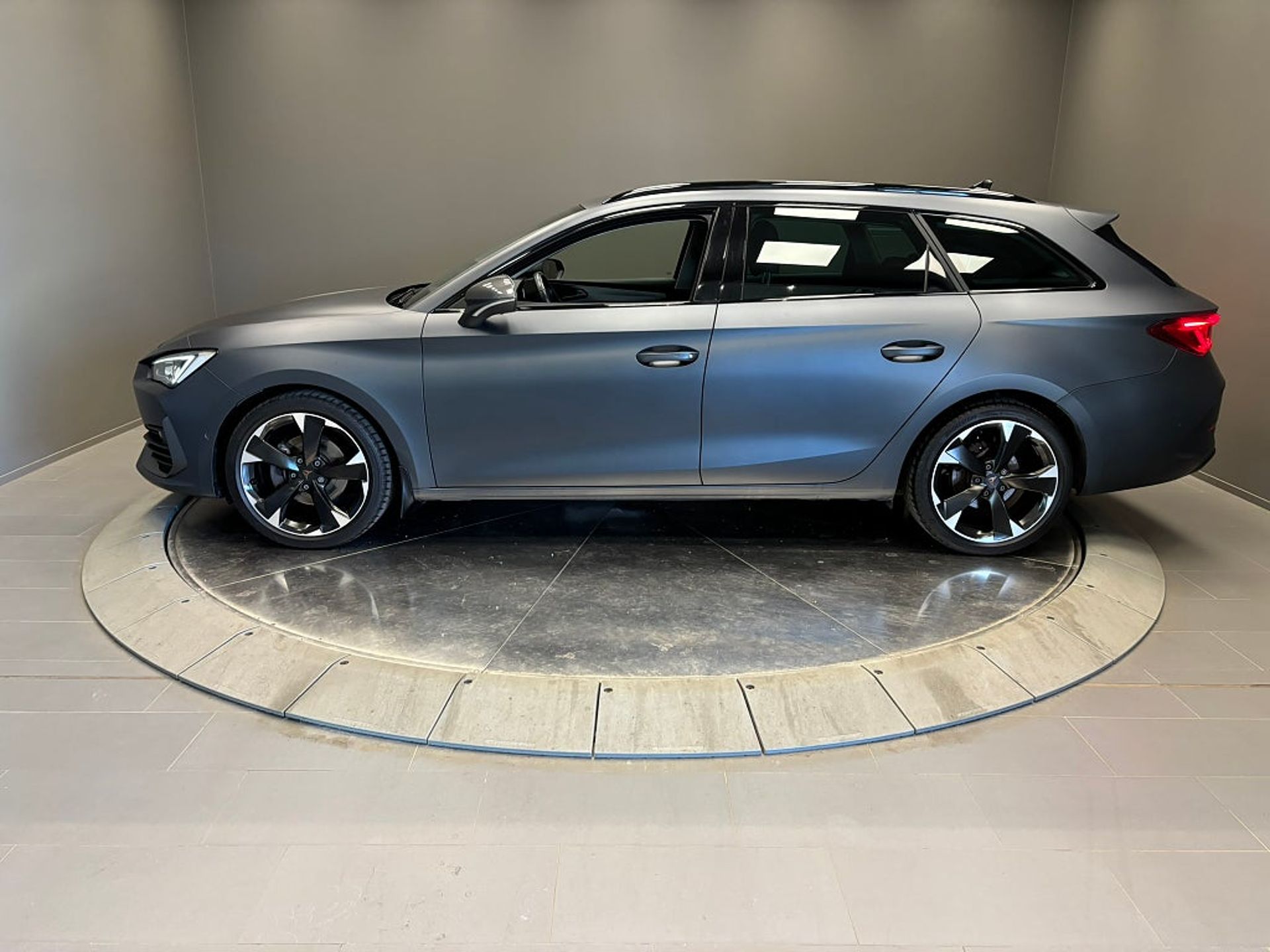 Cupra Leon Sportstourer 1.5 eTSI Euro 6 2023, bild 2/10