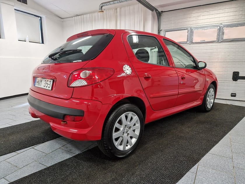 Bild 2 av Peugeot 206+ 5-dörrars 1.4 Euro 5 Nybesiktigad