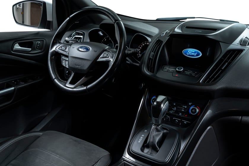 Bilde 2 av Ford Kuga 2.0 150hk TDCi AWD ST Line |  Pano | Krok | Ack +++