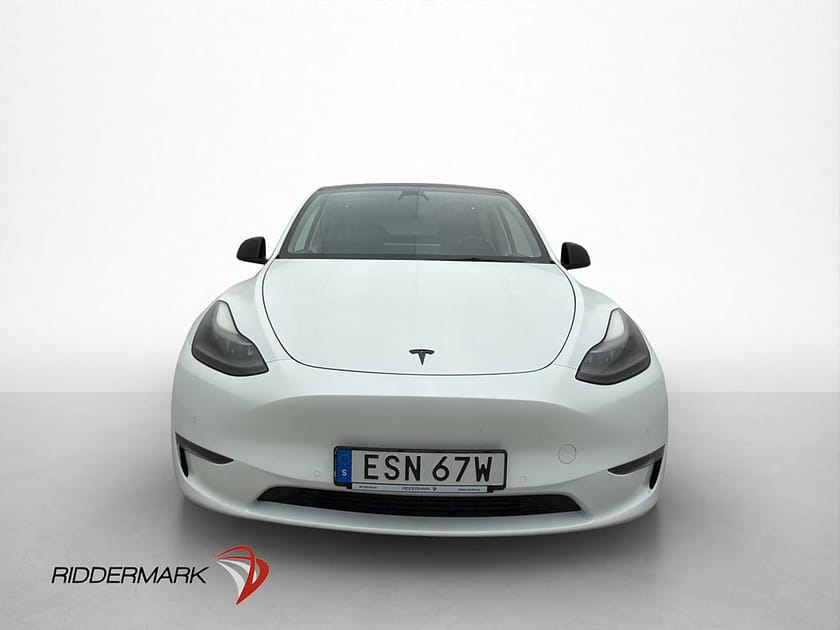 Bild 1 av Tesla Model Y Long Range AWD Autopilot Pano Svensksåld