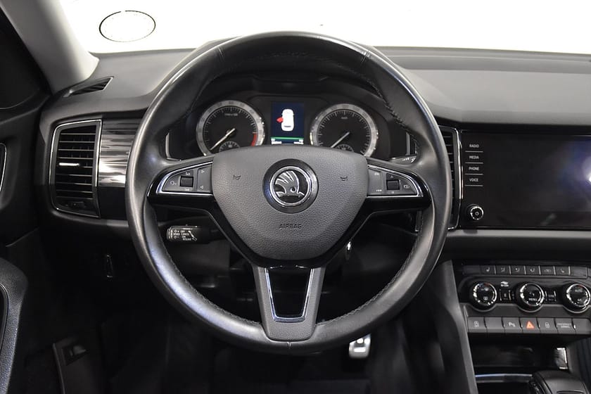 Bild 2 av Škoda Kodiaq 7-Seater 2.0 TDI 4x4 Businessline 7-sits Drag D-Värm Rattv 190hk