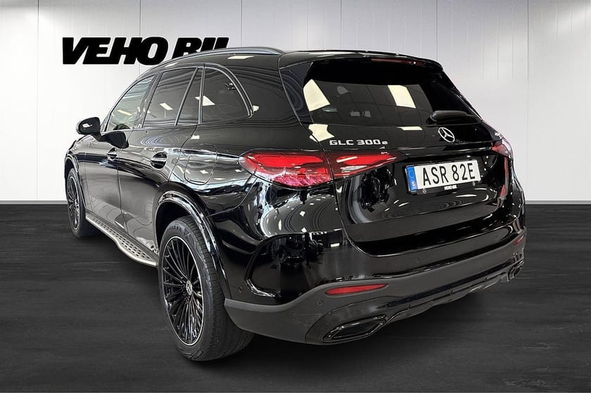 Bild 4 av Mercedes-Benz GLC 300 e 4MATIC 4MATIC, AMG Line, Pano, Drag, Burmester