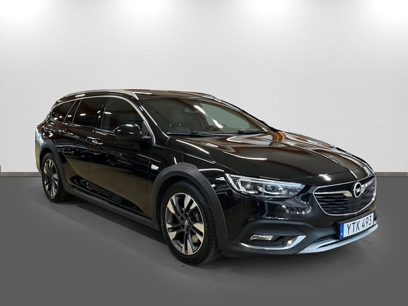 Bild 3 av Opel Insignia Country Tourer 2.0T 260hk 4x4 Business Drag/360°kamera