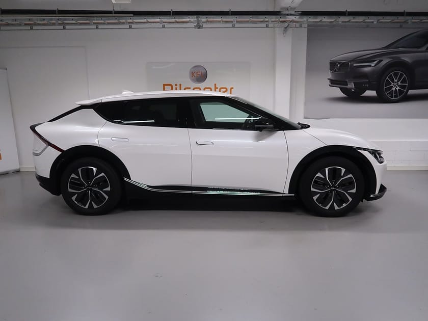 Bild 5 av Kia EV6 77.4 kWh PLUS V-Däck ingår Drag-360°-Navi-Elstol-Keyles