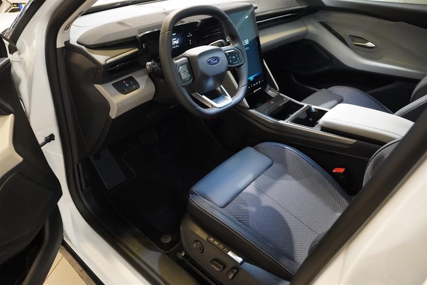 Bild 2 av Ford Explorer EV Extended Range RWD Rwd, Long Business Edition 286 hk 602km