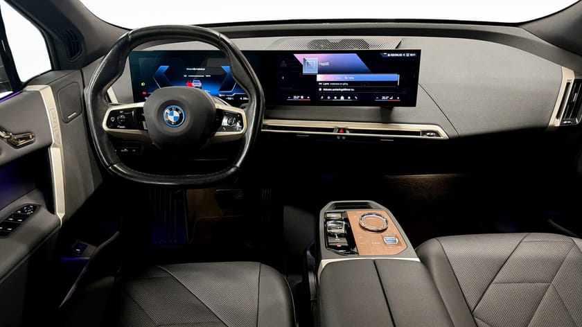 Bild 4 av BMW iX xDrive40 xDrive 40 Sportpaket Drag H/K Pano Skylounge