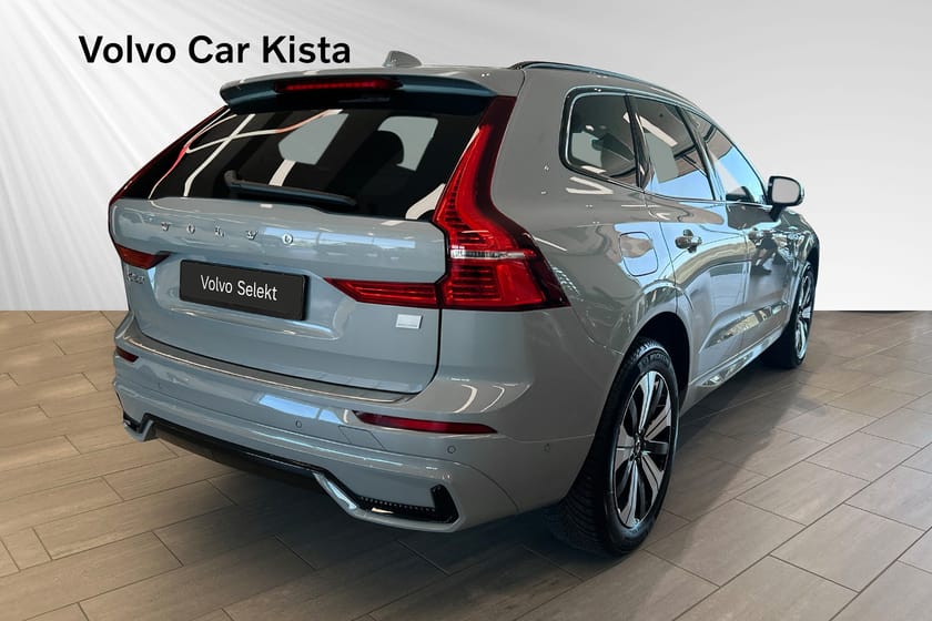 Bild 5 av Volvo XC60 Recharge T6 II Plus Dark Edition Drag 360Kam Pano