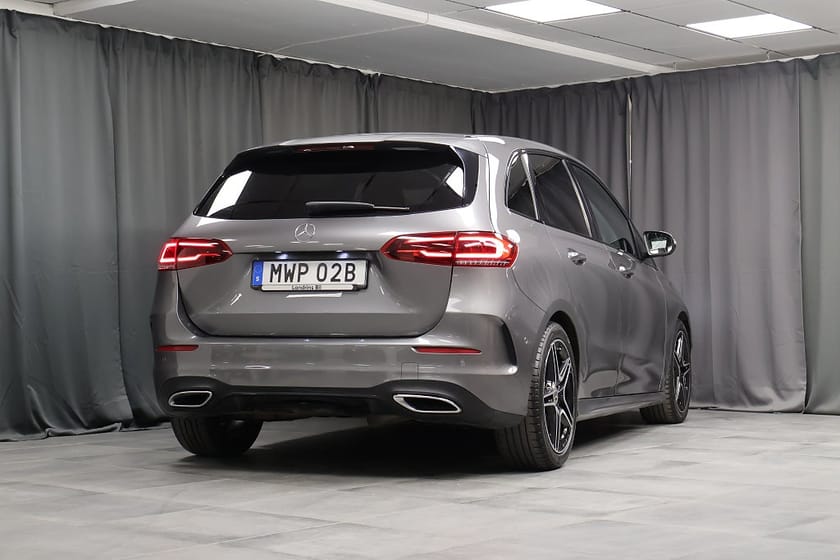 Bild 2 av Mercedes-Benz B 200 d AMG Premium Burmester Värmare Drag Night