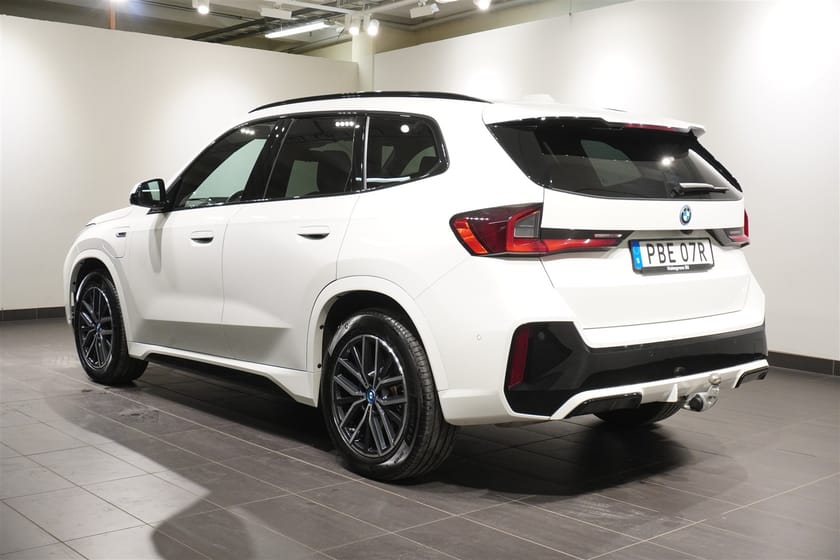 Bild 3 av BMW X1 xDrive25e M Sport Innovation Drag DAP HUD