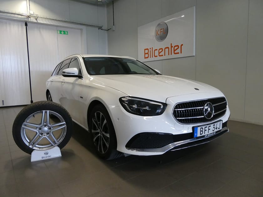 Bild 1 av Mercedes-Benz E 300 T de Aut-Drag-Kamera-Värmare-Navi-Widescreen-SoV