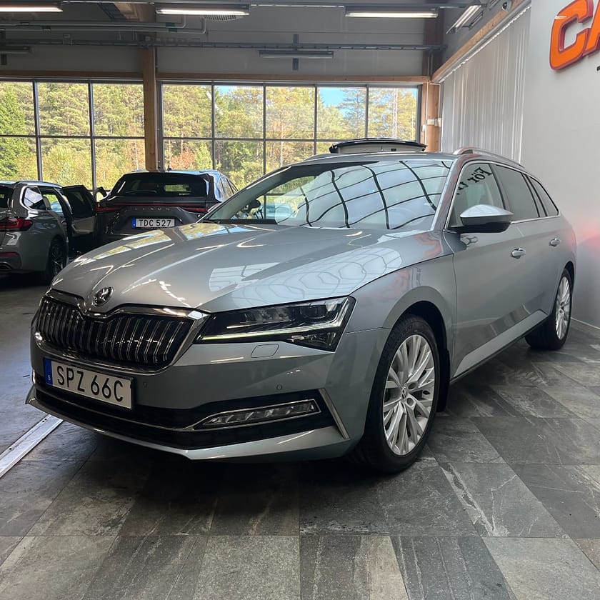 Bild 5 av Škoda Superb iV Kombi Skoda 1.4 TSI 218hk Style Business Adventure Canton Carpla
