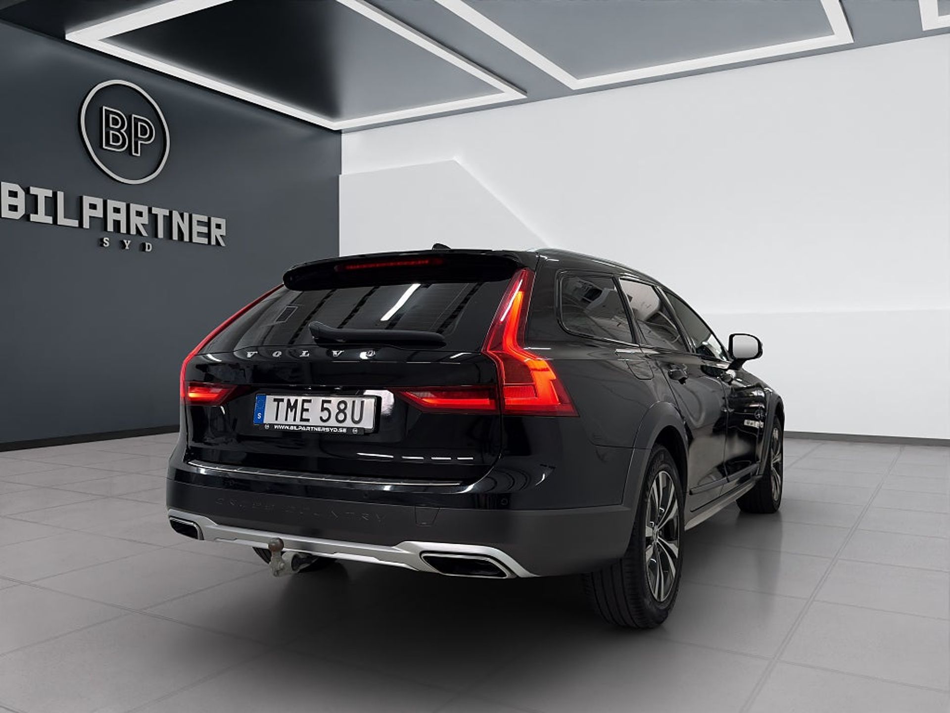 Volvo V90 D4 AWD 2020, photo 6/31