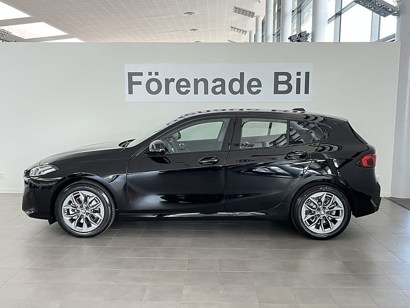 Bild 3 av BMW 120 PRIVATLEASING fr. 3.345 kr/mån Auto 17" Rattvärme