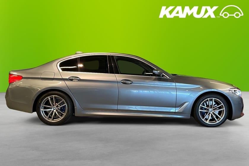 Bild 2 av BMW 530d xDrive Sedan M Sport Steptronic 265hk 360 Kamera HuD Skinn Elstol minne