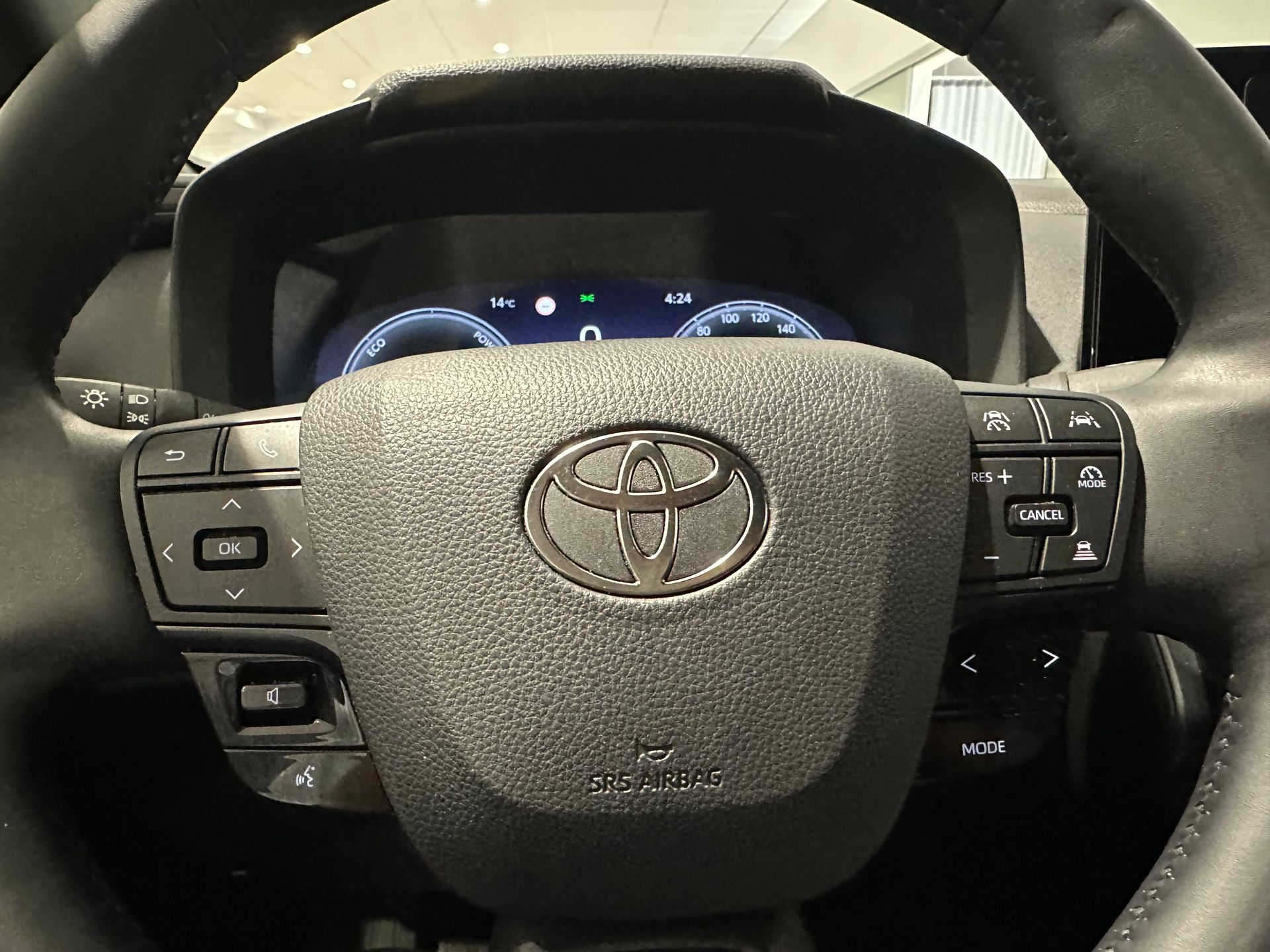 Toyota C-HR 2025, bild 7/10