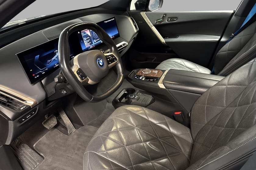 Bilde 5 av BMW iX xDrive40 Fully Charged, MultiF. H/K, SkyLounge, ComfAcc