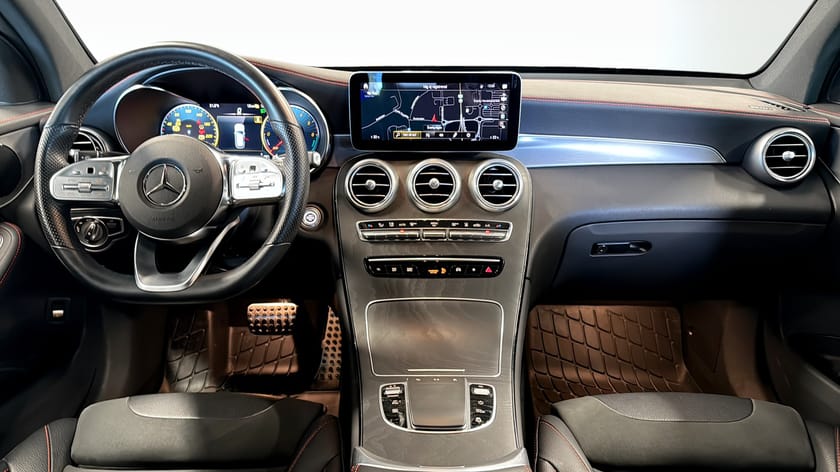 Bild 4 av Mercedes-Benz GLC 300 de 4MATIC 300De AMG Line Plus Night Drag