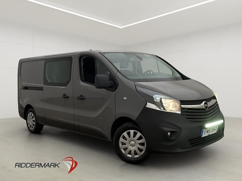 Bild 1 av Opel Vivaro Skåpbil Dubbelhytt L2 Värm Drag B-Kamera 6-Sits Moms
