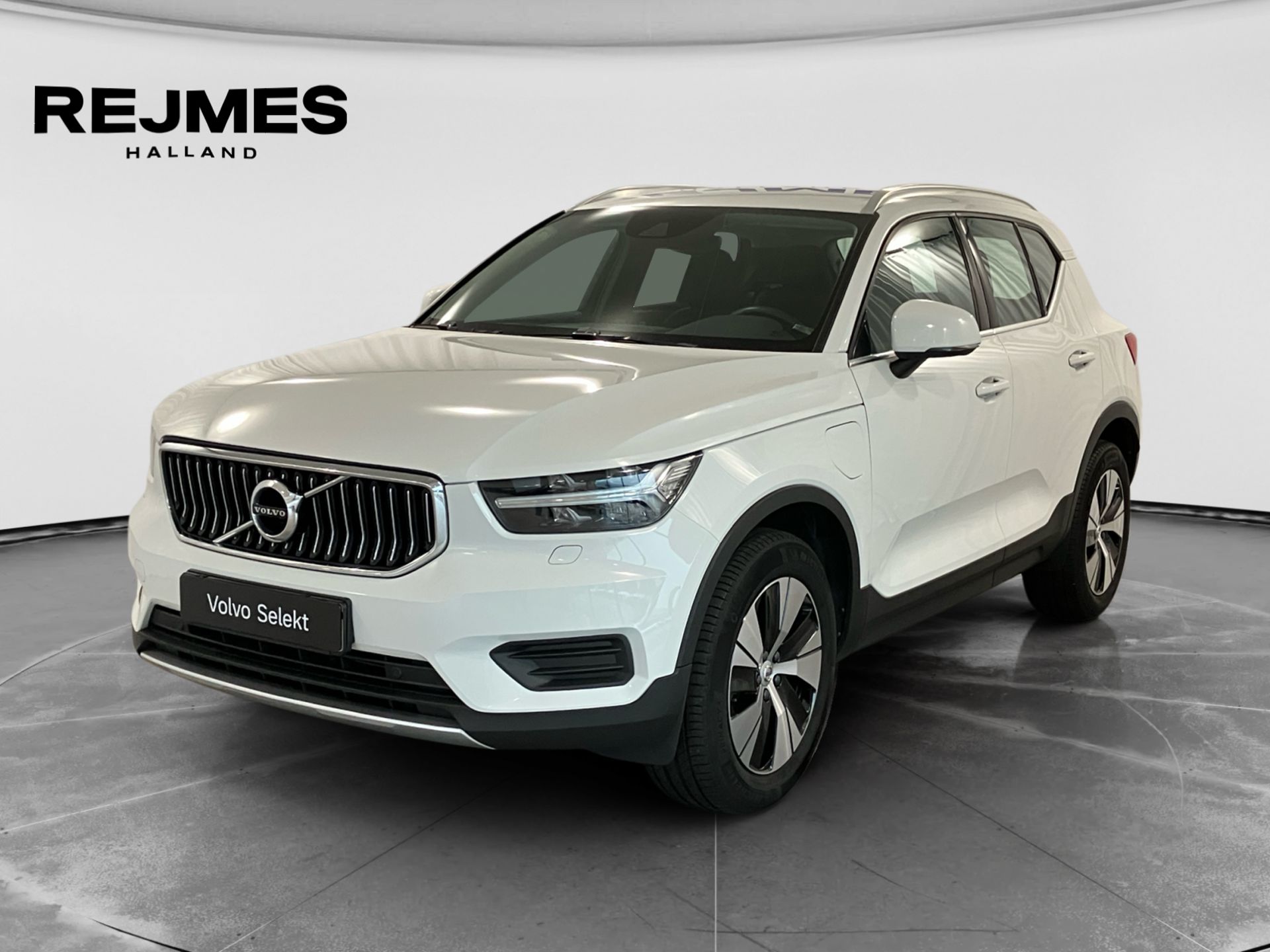 Volvo XC40 T4