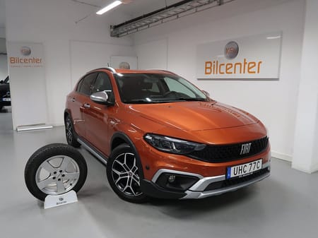 Fiat Tipo 1.0 T3 FIREFLY V-Däck ingår Kamera-Motorvärmare-Adaptiv