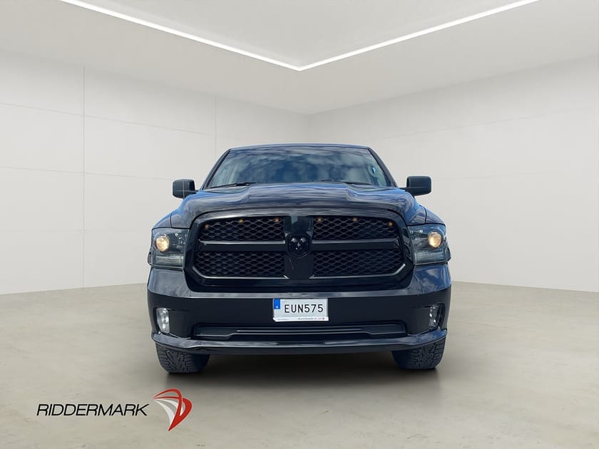 Bild 5 av RAM 1500 Crew Cab Dodge Sport Black Style 5.7 V8 Drag Skinn B-Kamera