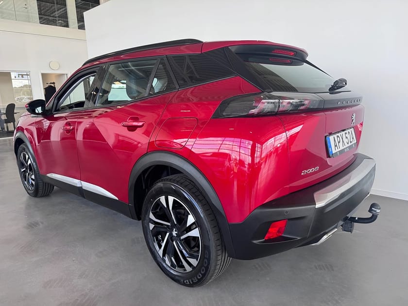 Bild 3 av Peugeot 2008 ALLURE 1.2 PureTech 130 EAT | Drag | 360 | CarPlay |