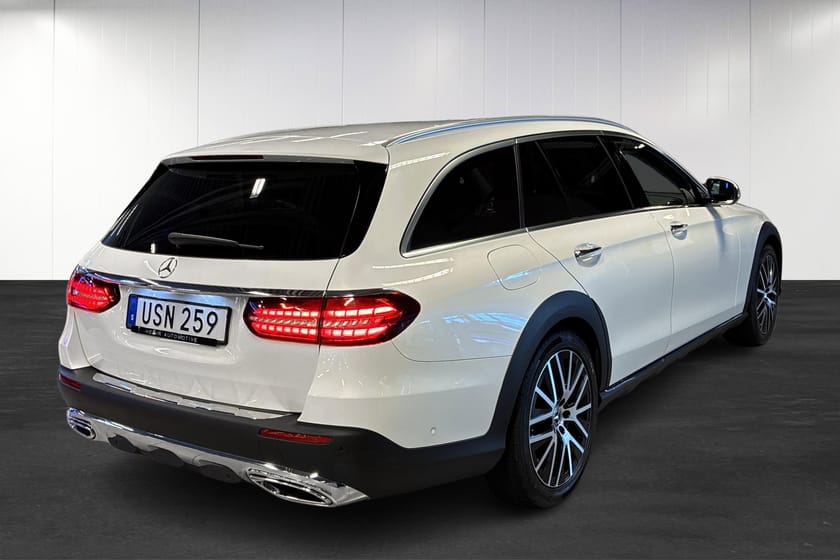 Bild 3 av Mercedes-Benz E 220 d 4MATIC All-Terrain 4M 9G | Avantgarde | 360 | Drag | Premiumpaket | HUD